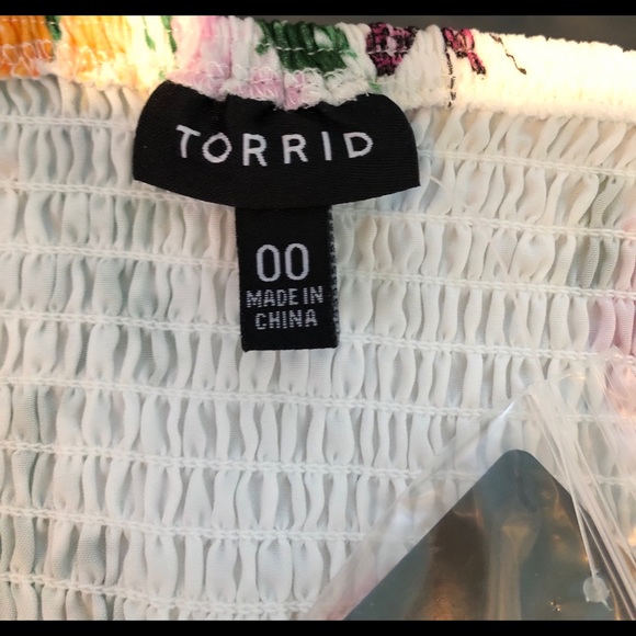 CLEARANCE Torrid Ivory Chiffon Floral Cami Top - Picture 5 of 6